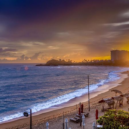 Peacock Beach Hotel Unawatuna Bagian luar foto